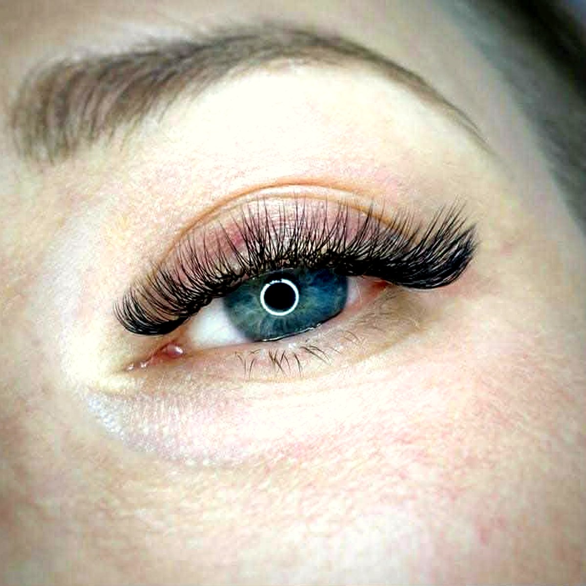 Schöne Wimpernverlängerung Nahaufnahme